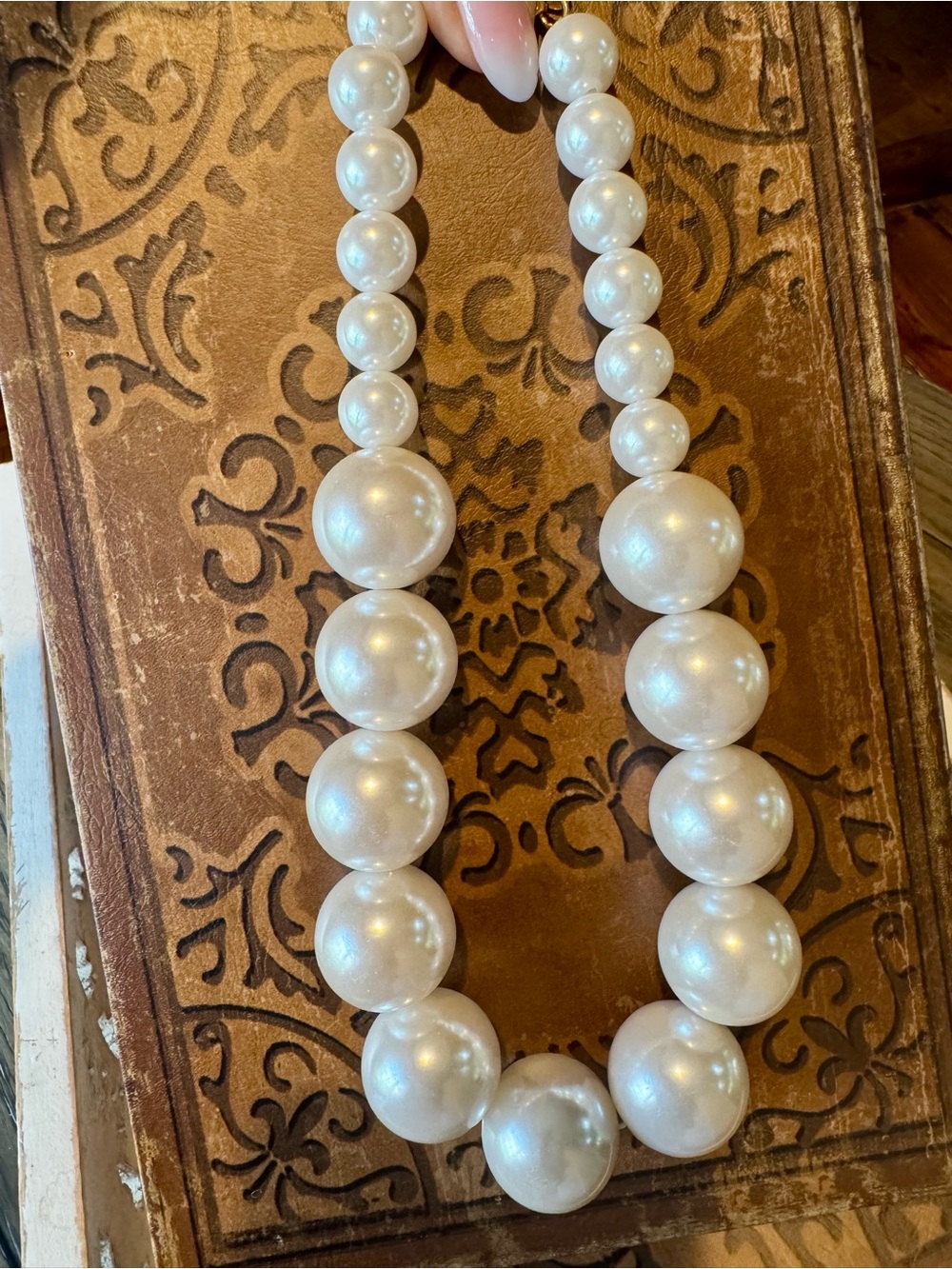 Zara White Pearl-Style Bead Necklace